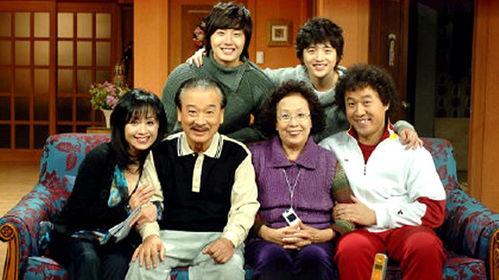 搞笑一家人,笑料百出，温馨满满